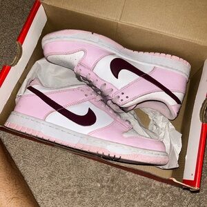 Nike Pink and White Sneakers High-Top Classic